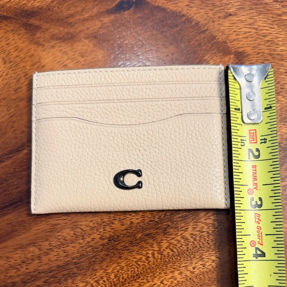 Coach Pebbled Leather Card Case Holder in Cream with Black 'C' Logo NWOT - Picture 12 of 12